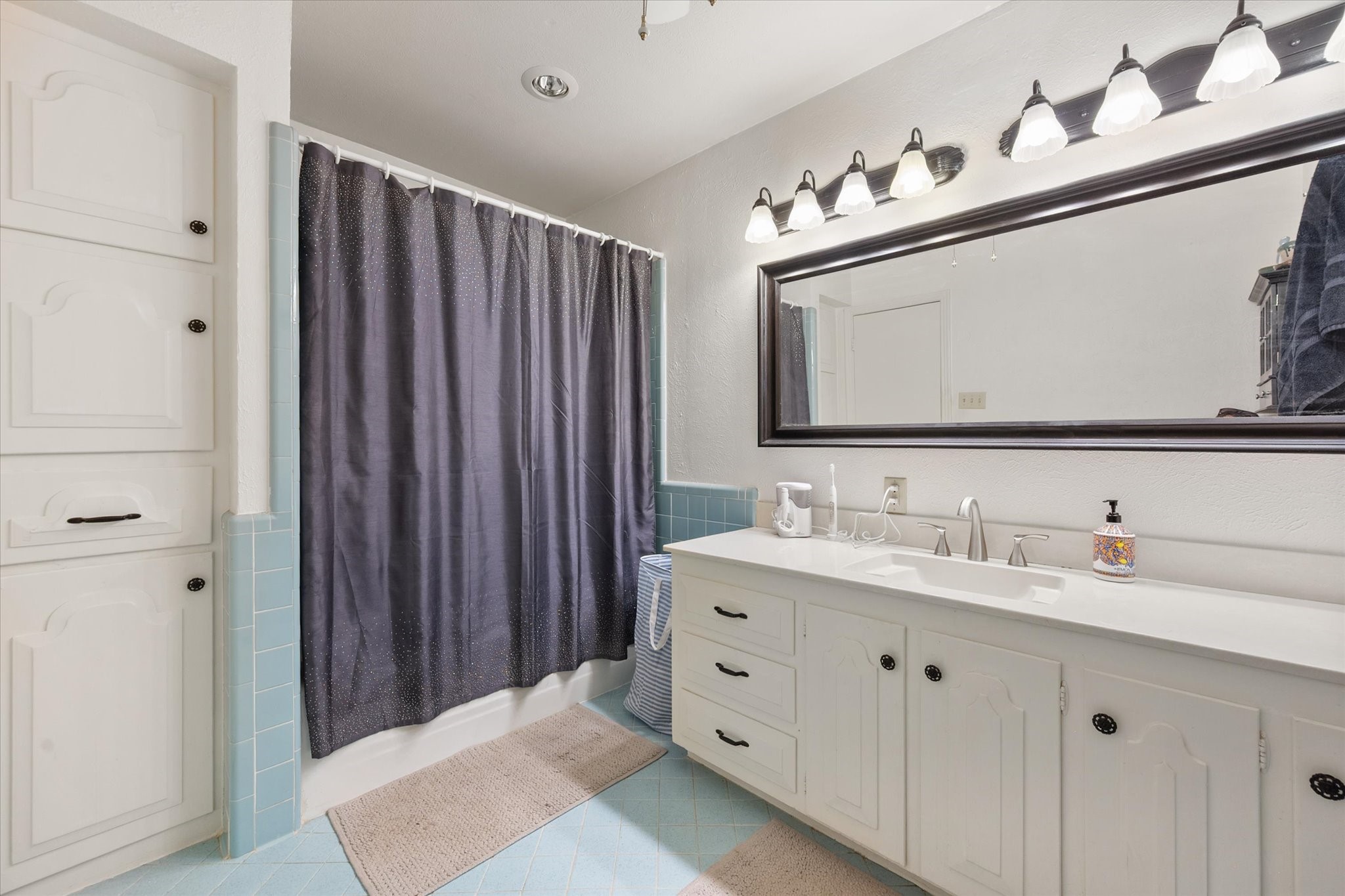 1001 Whispering Oak Court