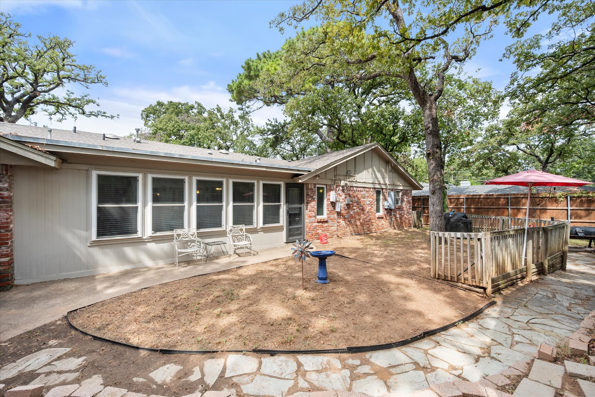 1001 Whispering Oak Court