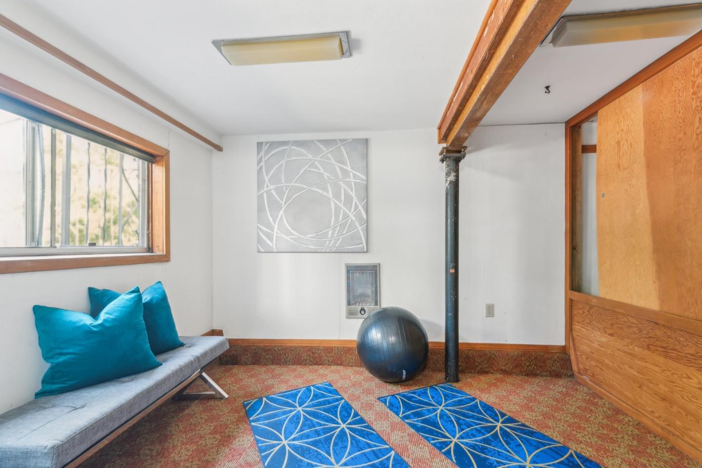 3803 Hamilton WAY