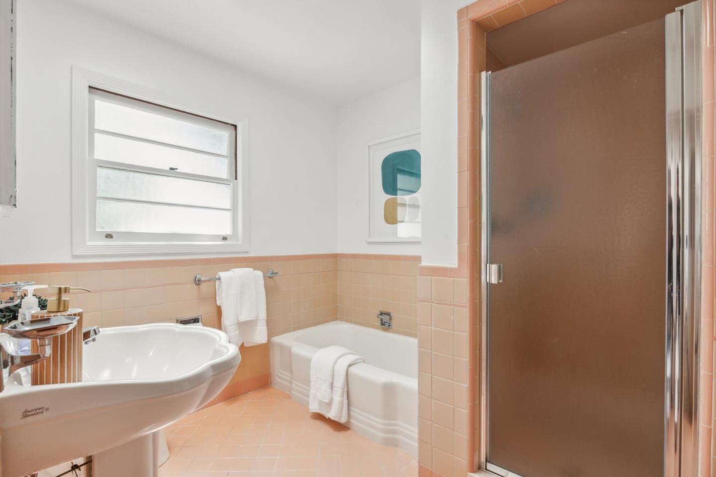 3803 Hamilton WAY