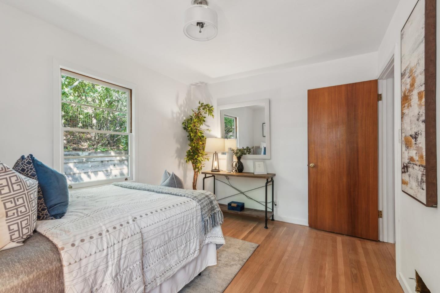 3803 Hamilton WAY