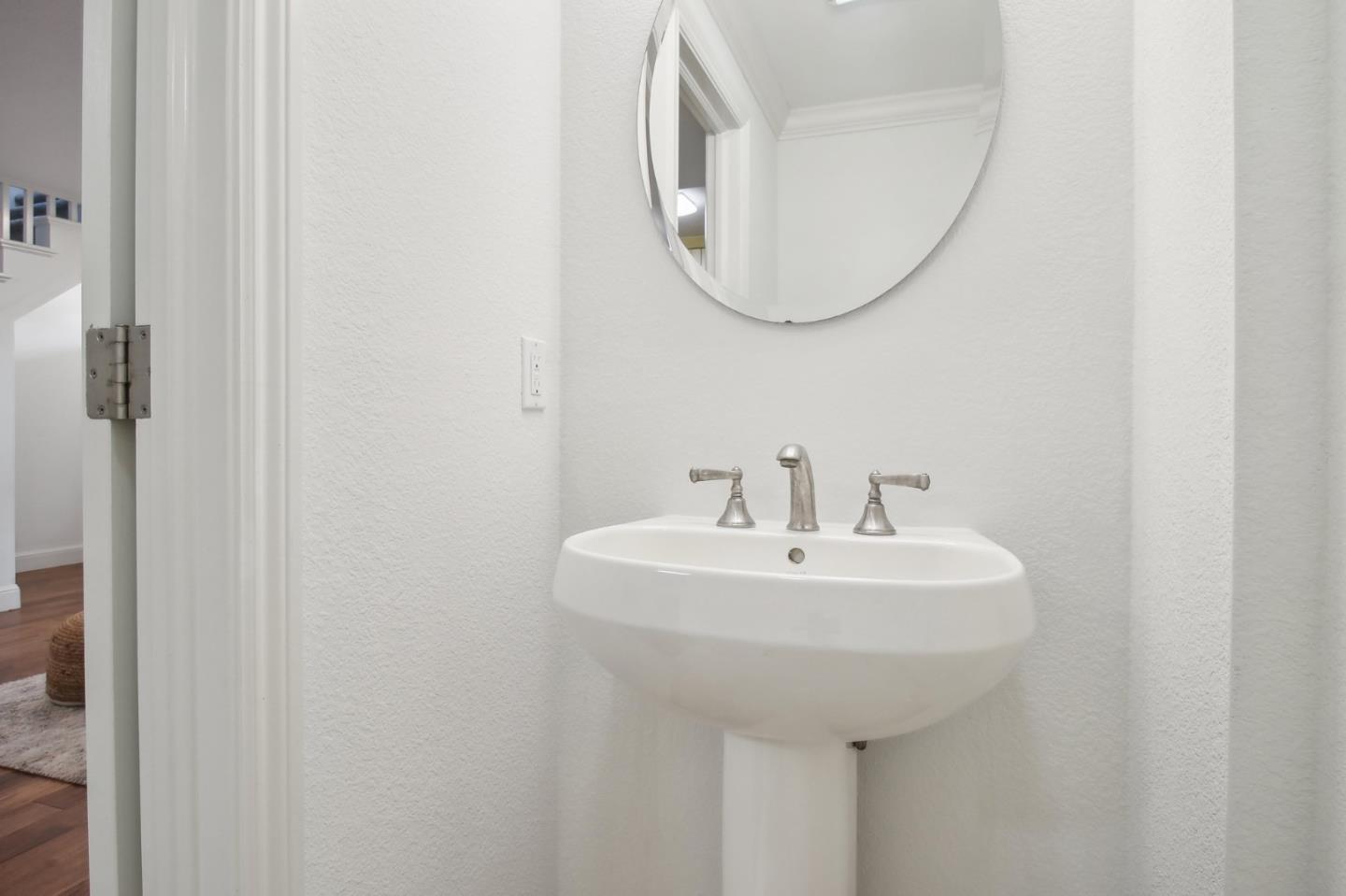 508 Peninsula AVE 2