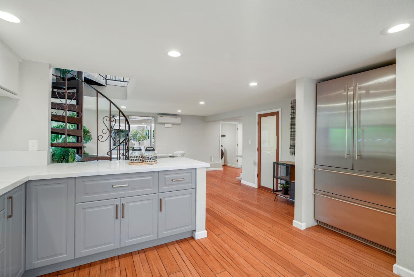 2238 Lincoln Street