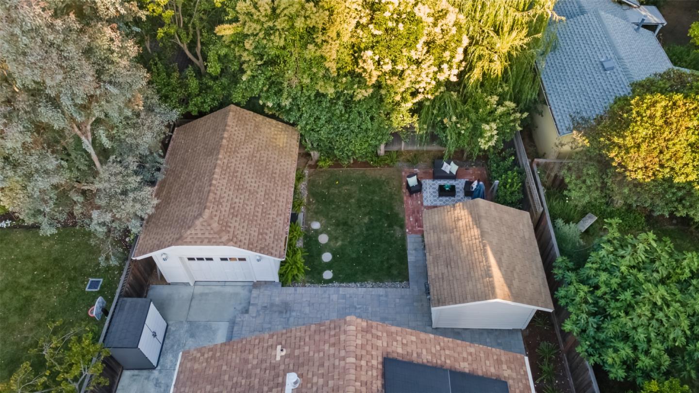 2061 Valparaiso Avenue