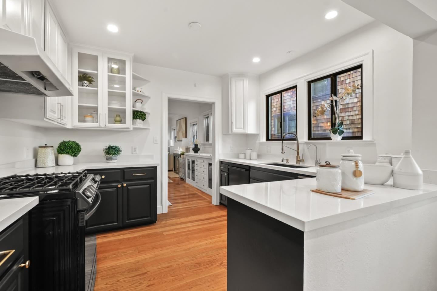 2061 Valparaiso Avenue