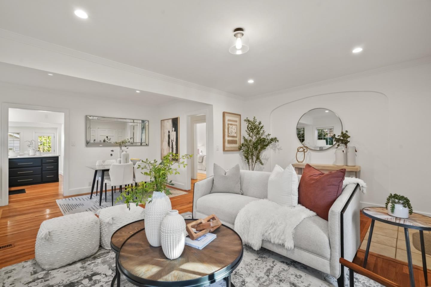 2061 Valparaiso Avenue