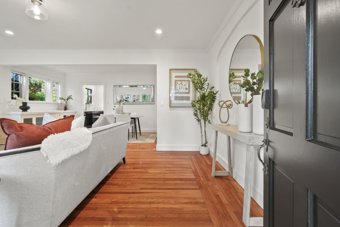 2061 Valparaiso Avenue