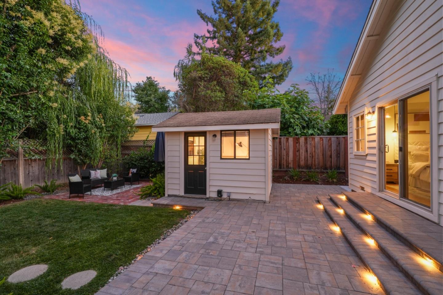 2061 Valparaiso Avenue