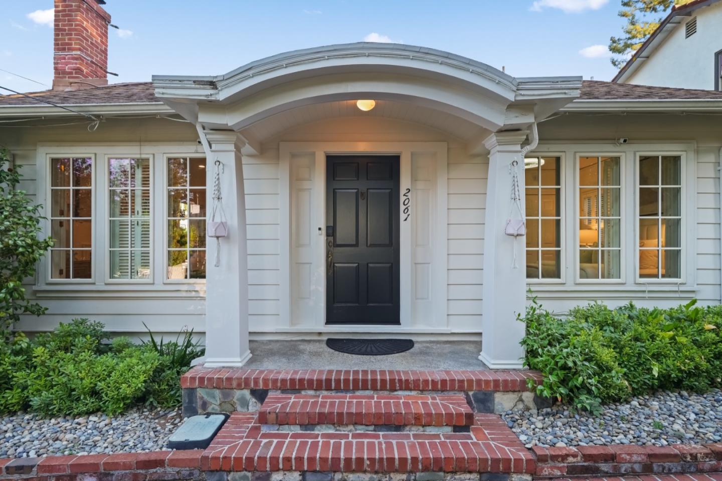 2061 Valparaiso Avenue