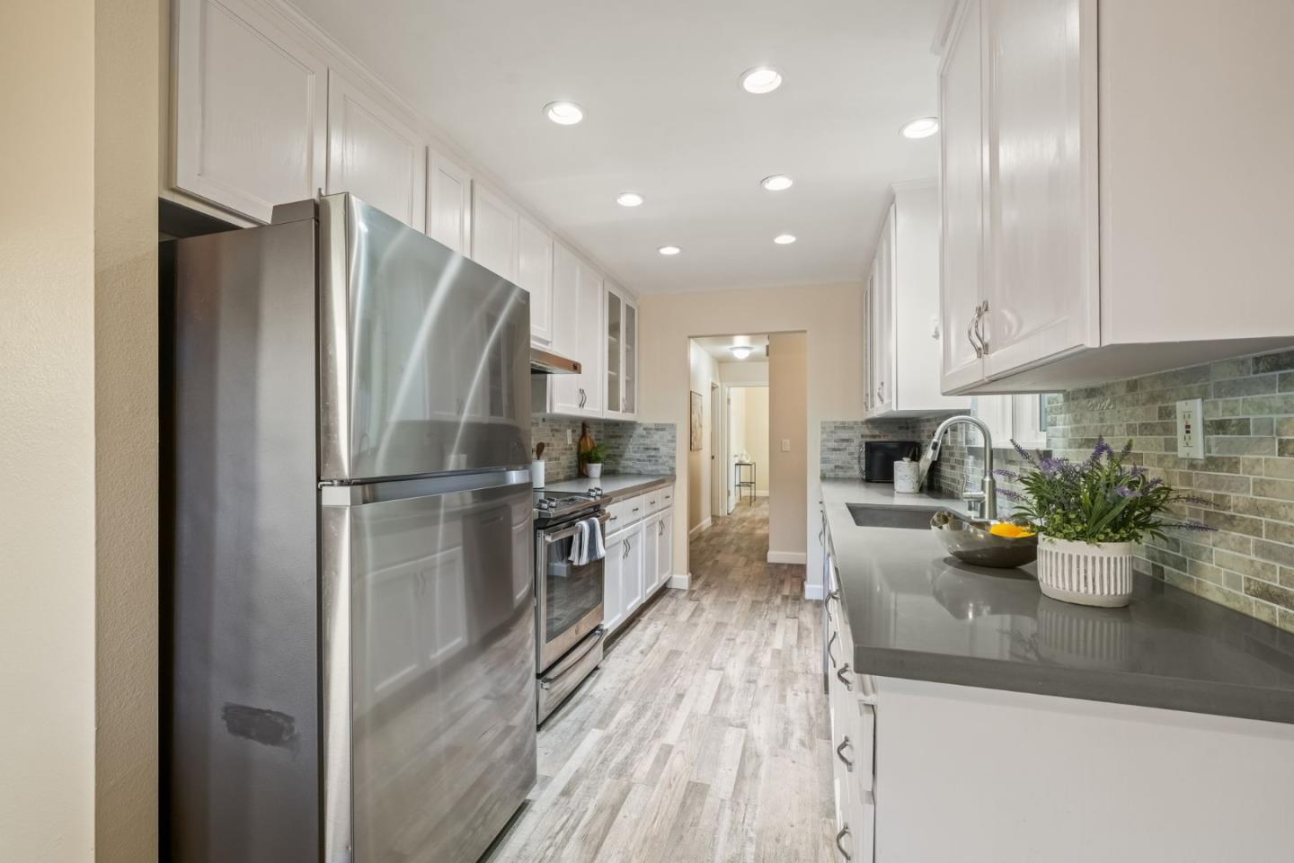 408 - 410 Morse Avenue