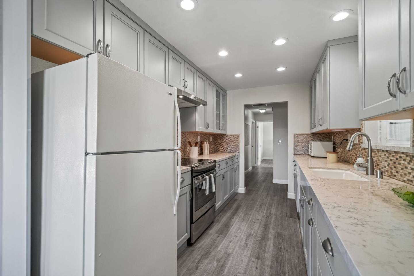 408 - 410 Morse Avenue