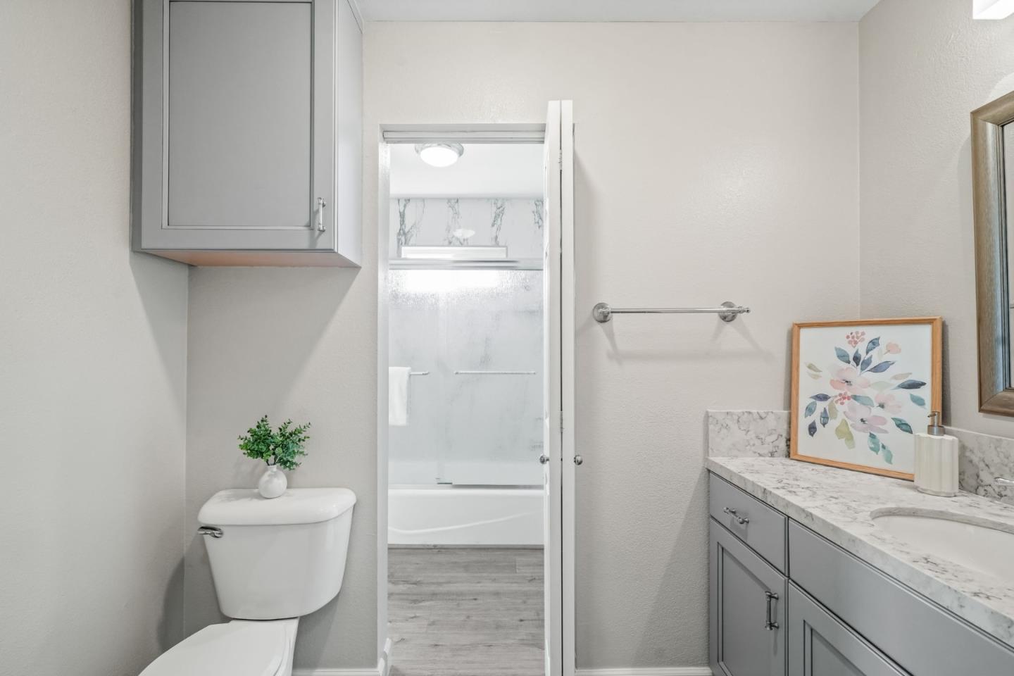 408 - 410 Morse Avenue