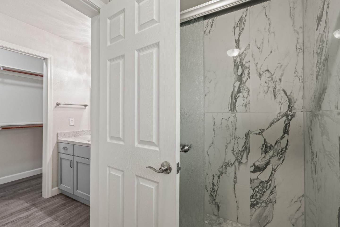 408 - 410 Morse Avenue