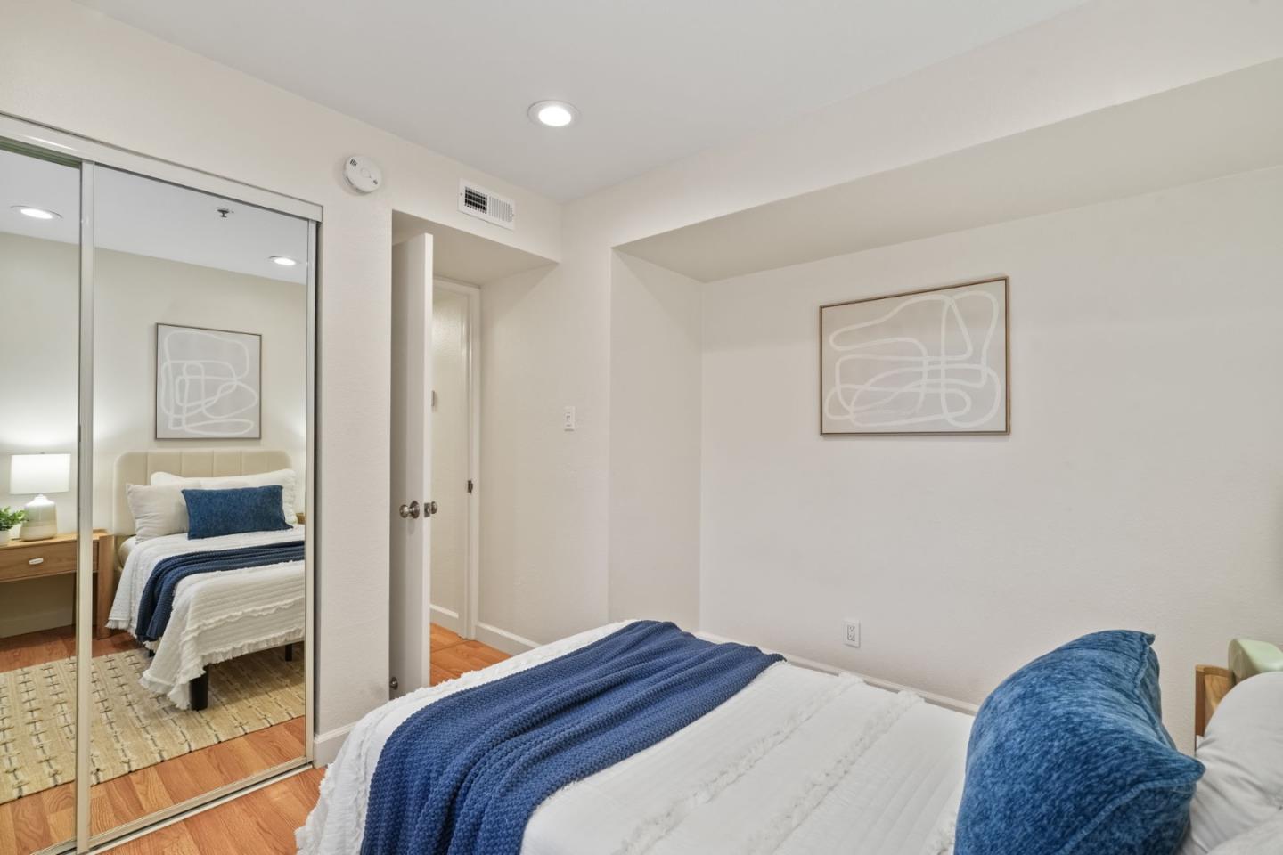 1 Laurel 102