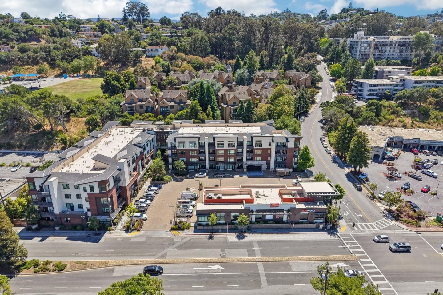 400 El Camino Real 210