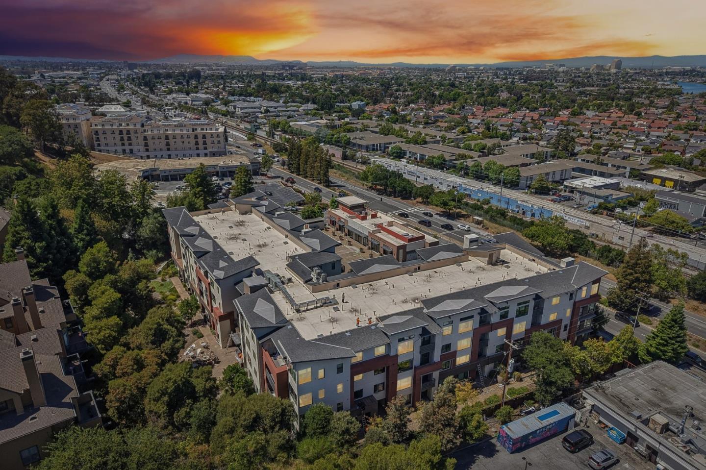 400 El Camino Real 210