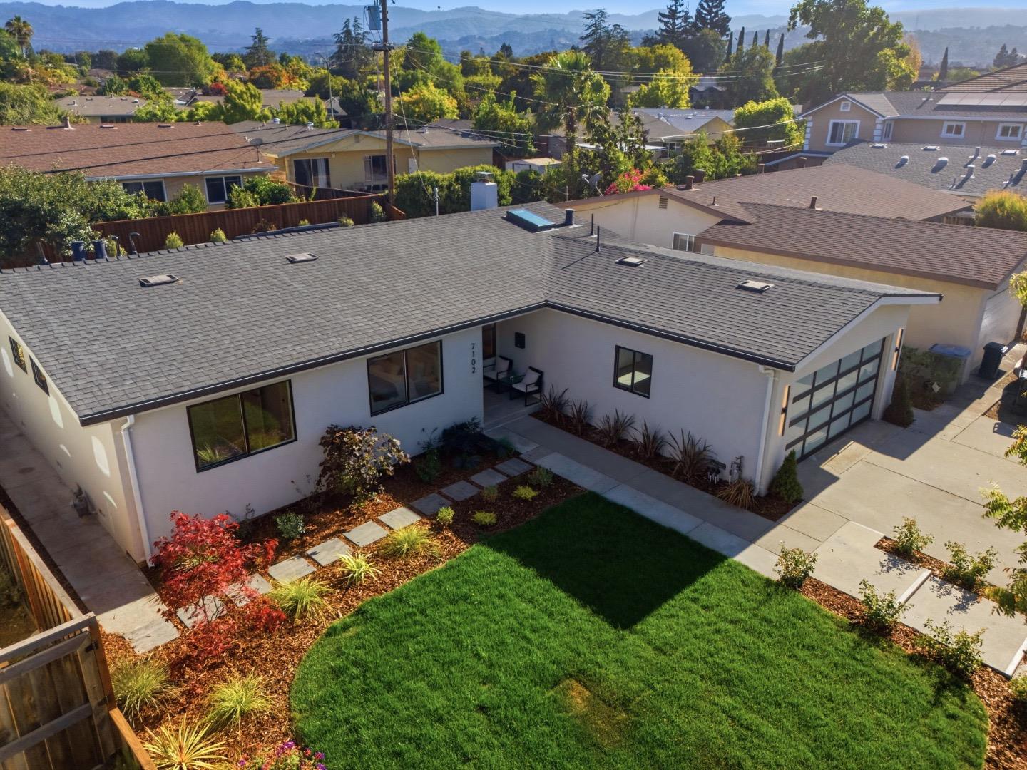 7102 Golden Gate DR