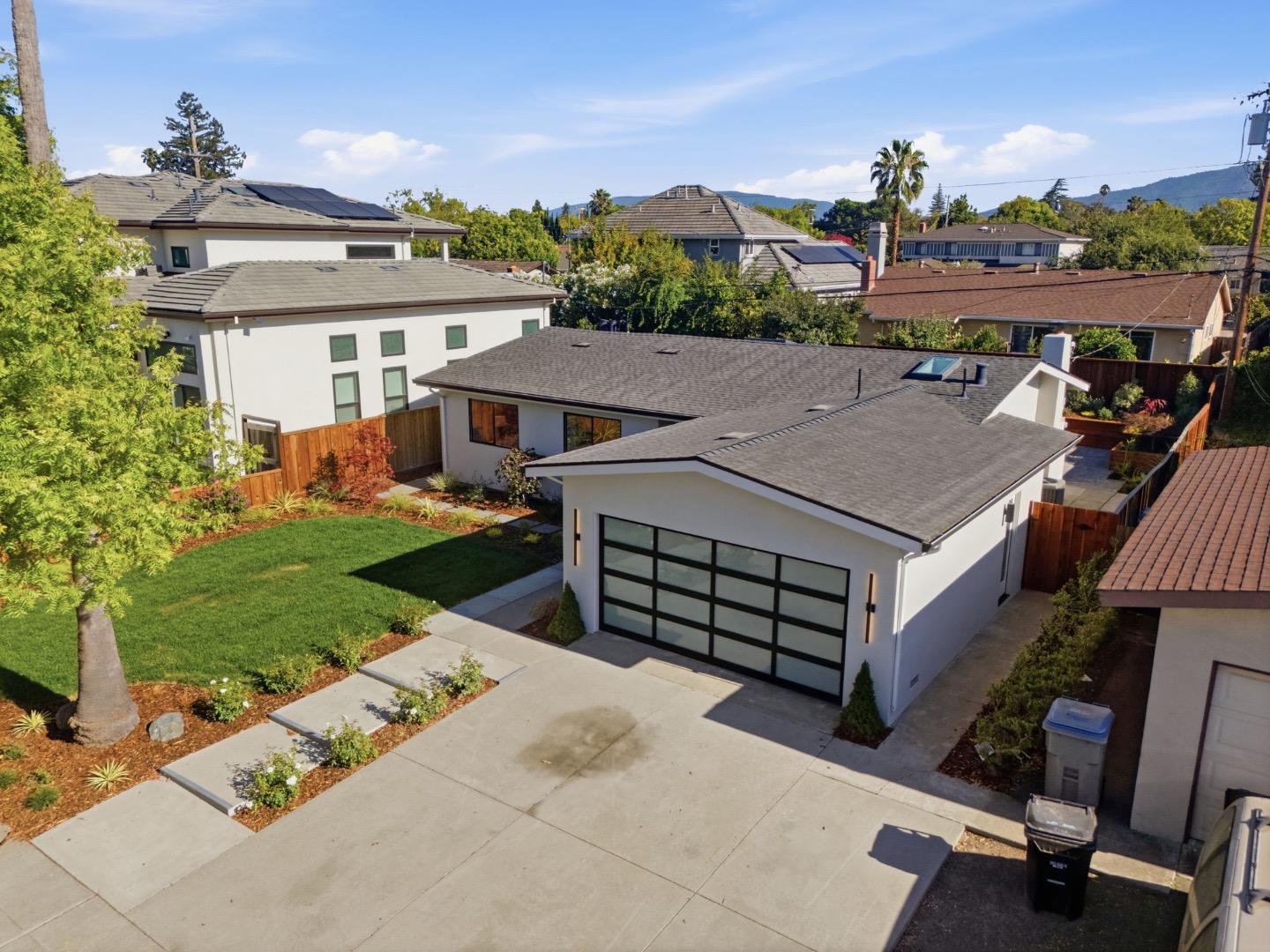 7102 Golden Gate DR