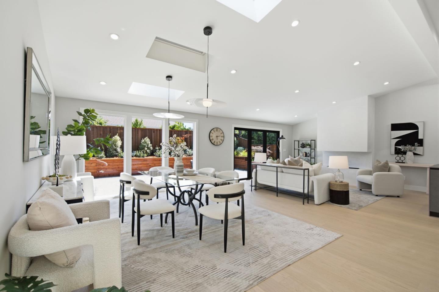 7102 Golden Gate DR