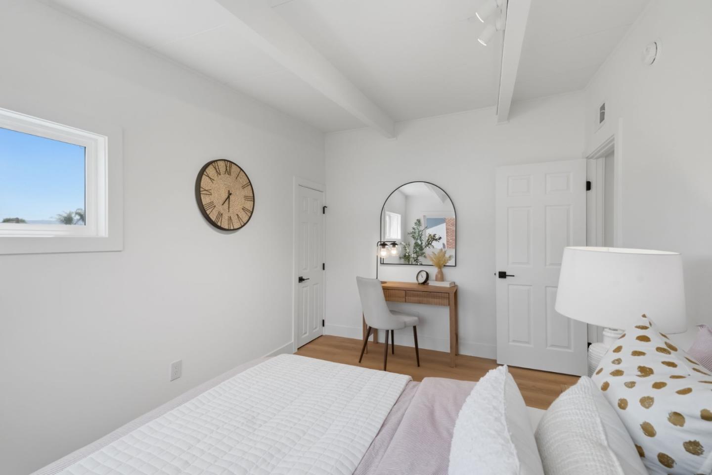 904 Del Monte PL