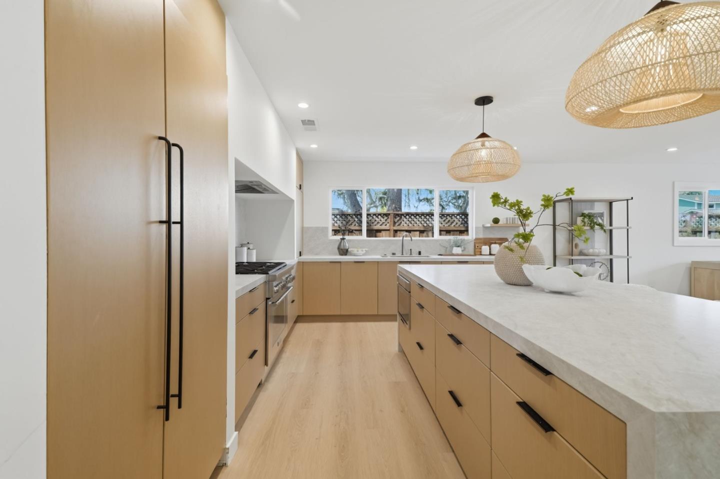 904 Del Monte PL