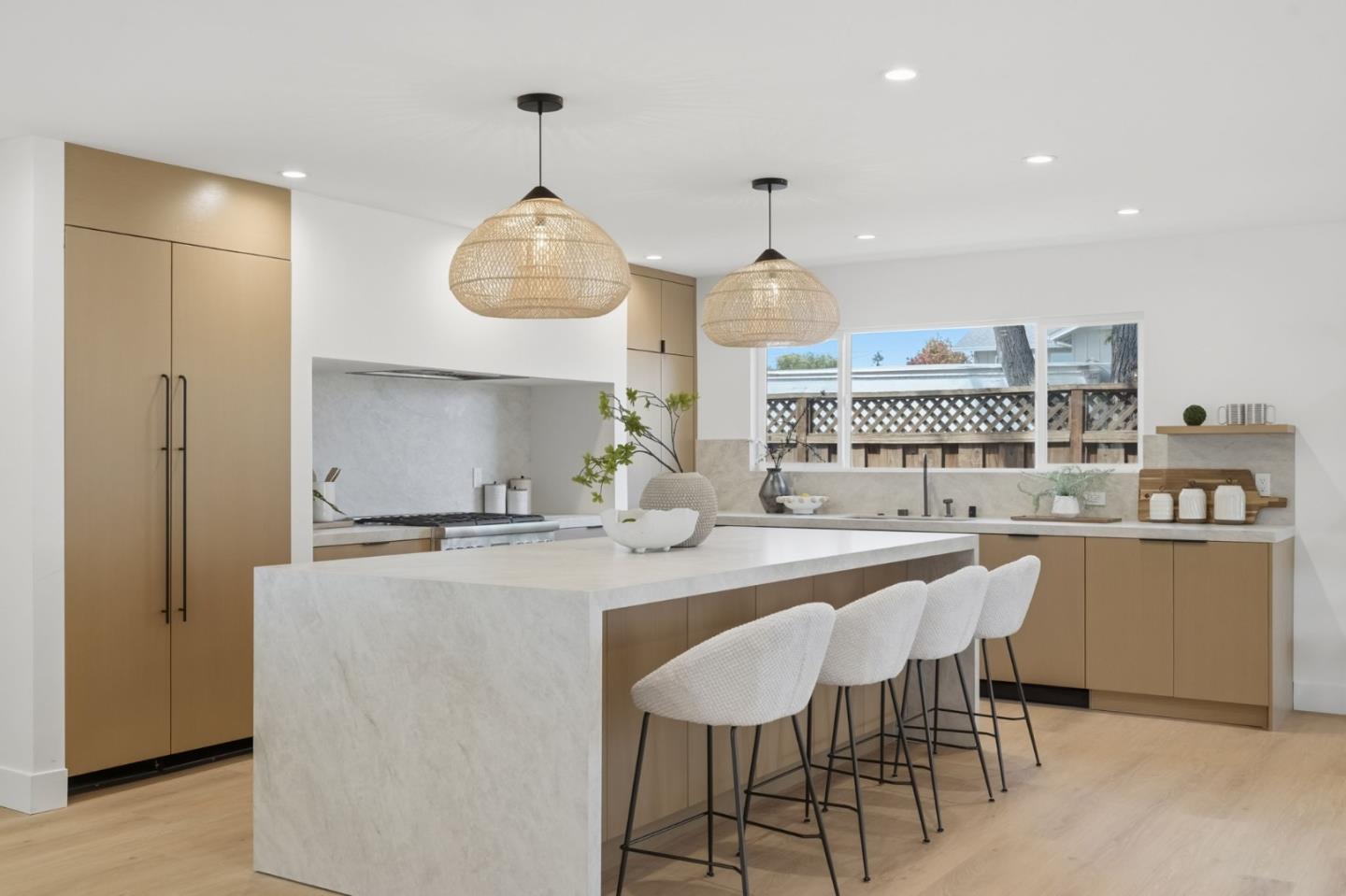 904 Del Monte PL