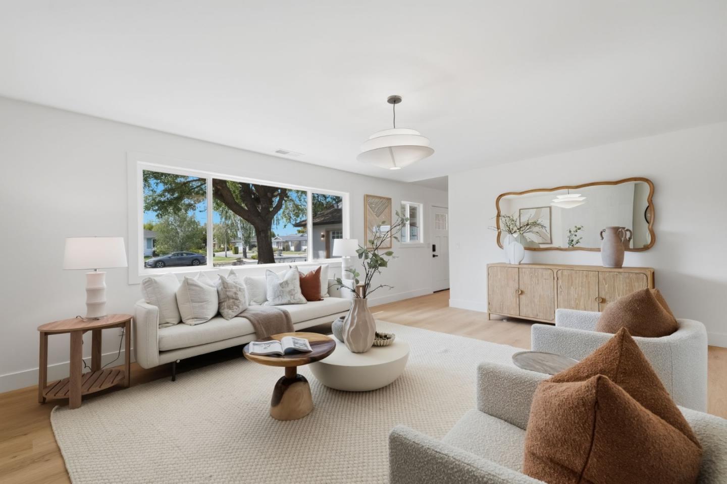 904 Del Monte PL