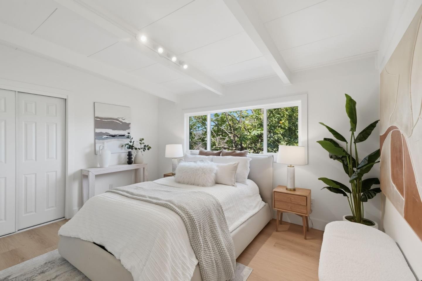 904 Del Monte PL