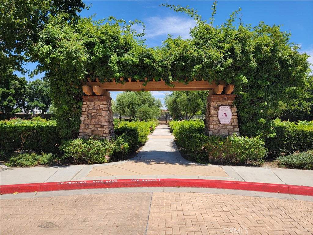 8541 Oak Barrel Place