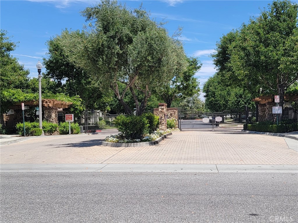 8541 Oak Barrel Place