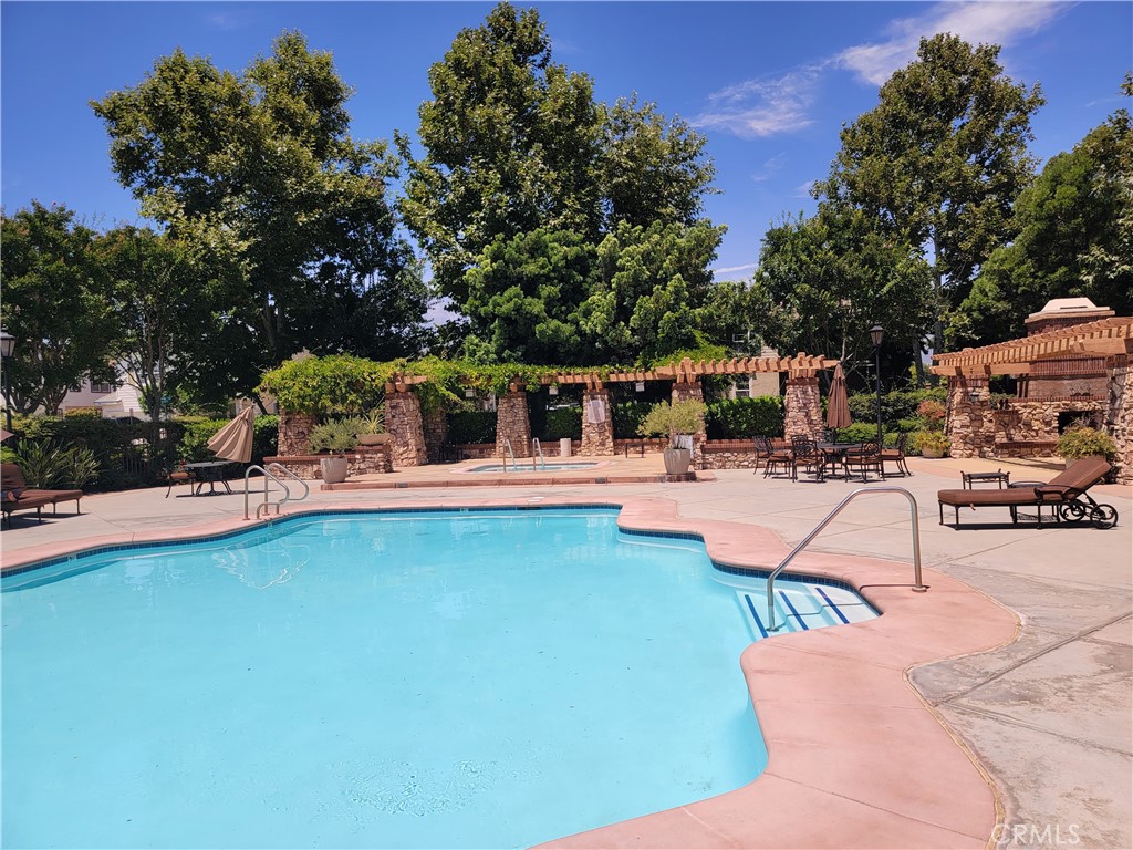 8541 Oak Barrel Place