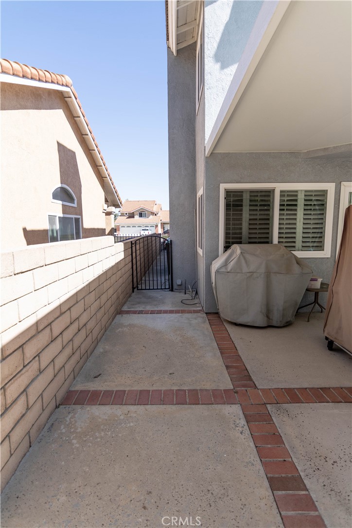 17940 Via Casitas
