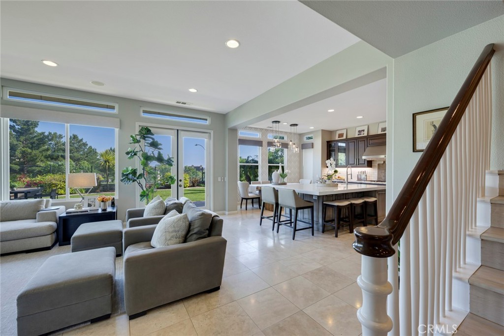 18598 Oaklawn Lane