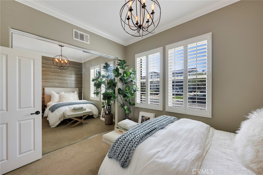 18598 Oaklawn Lane