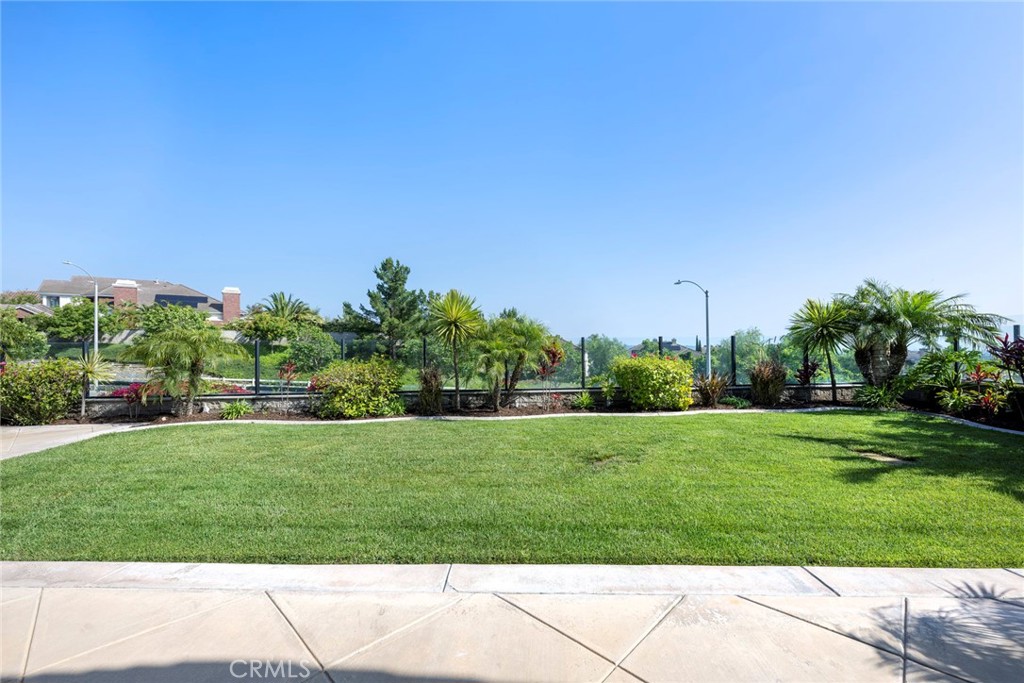 18598 Oaklawn Lane