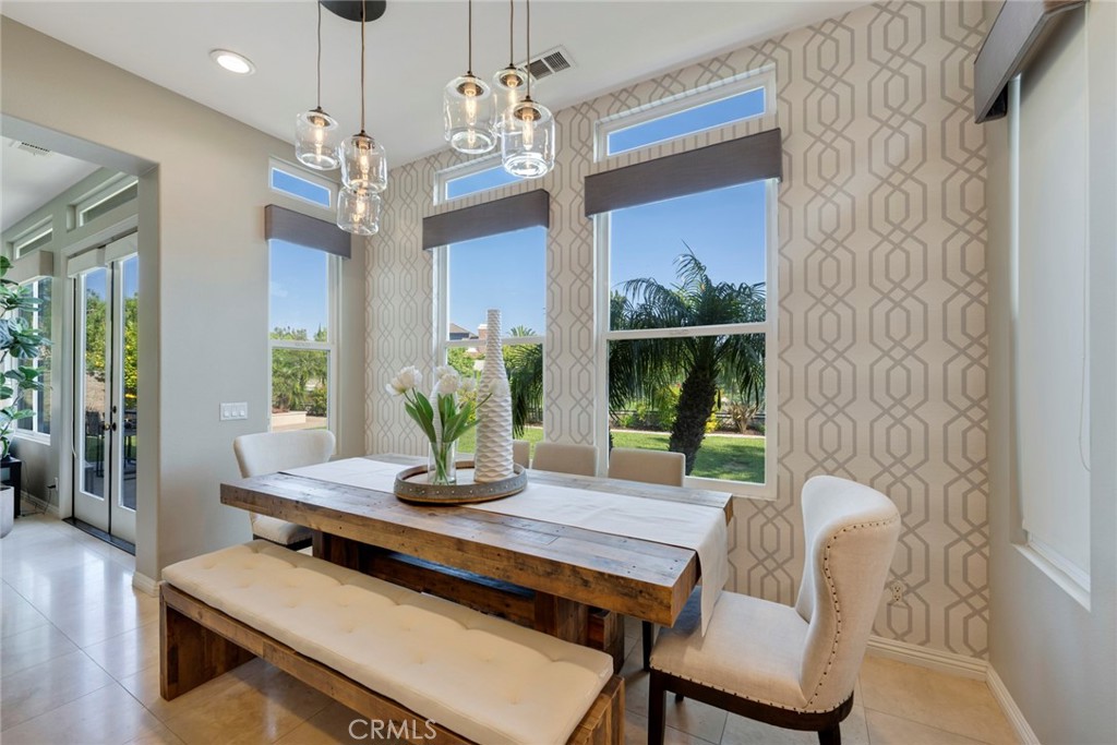 18598 Oaklawn Lane
