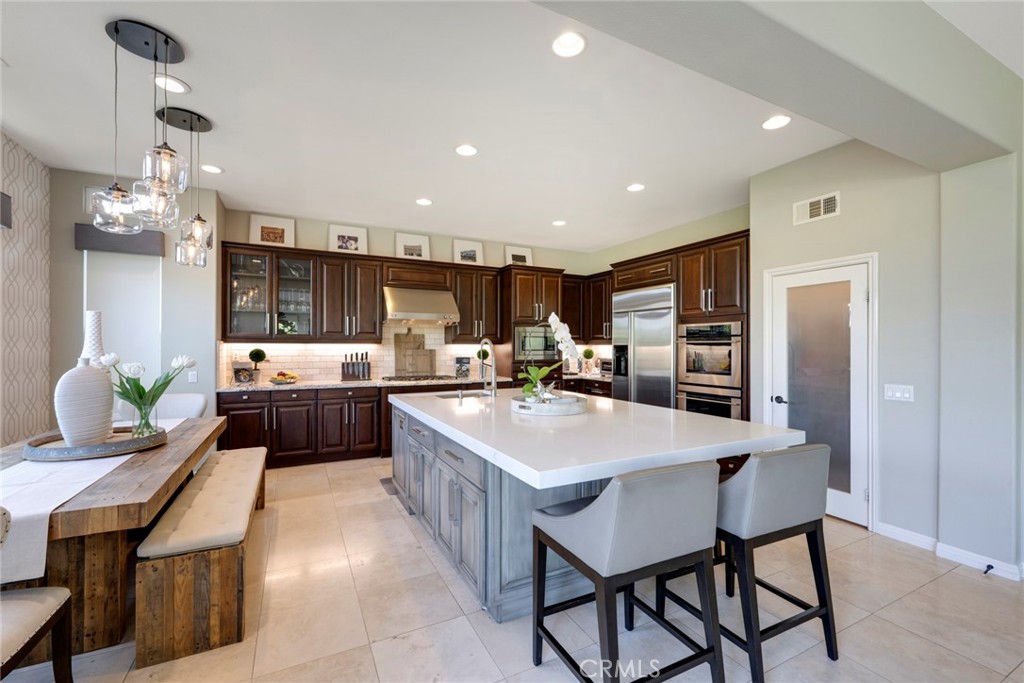18598 Oaklawn Lane