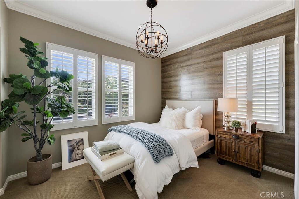 18598 Oaklawn Lane