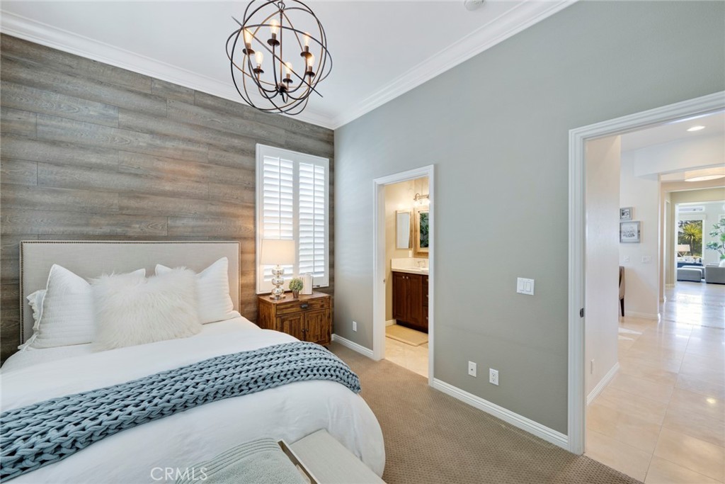 18598 Oaklawn Lane