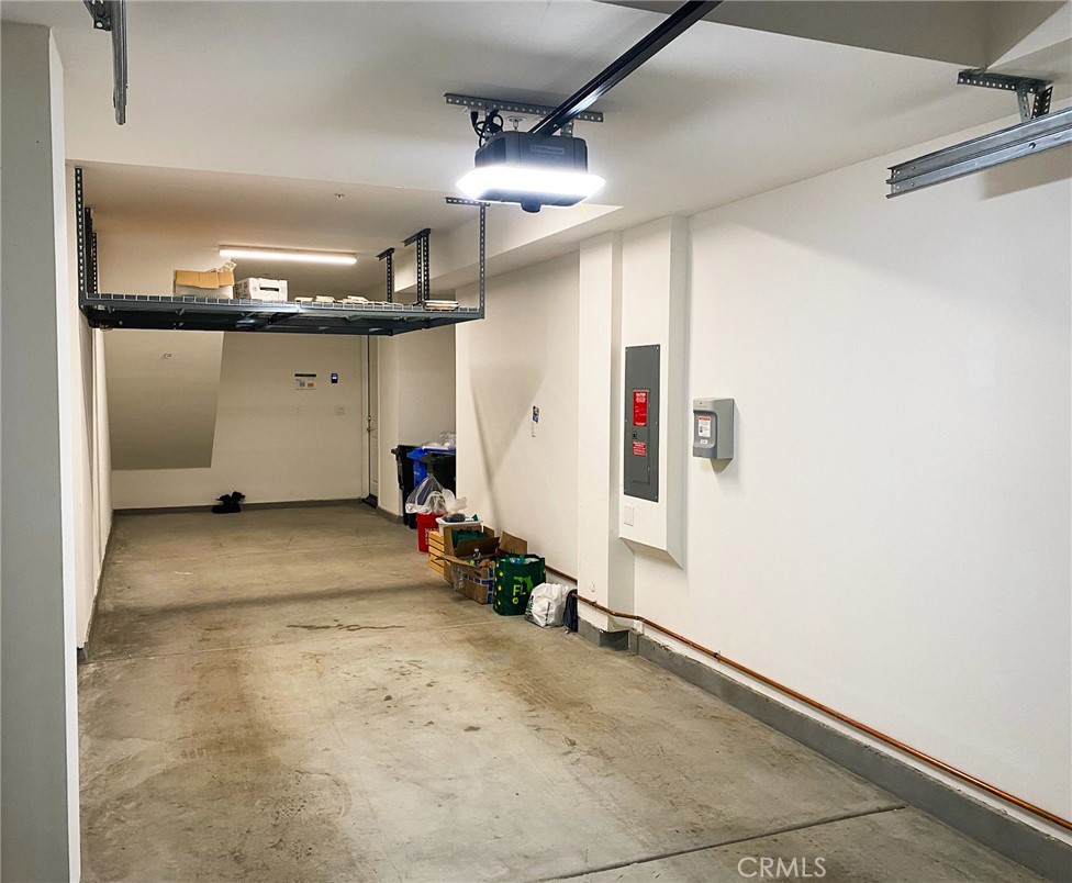 947 N Divino Privado 9