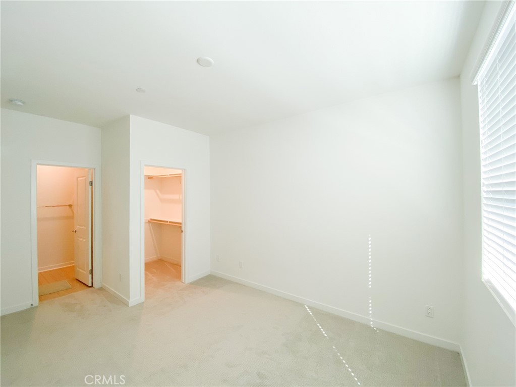947 N Divino Privado 9