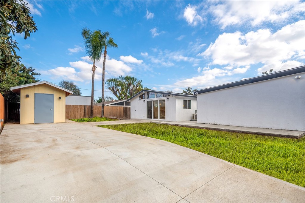 2431 Santa Ysabel Avenue