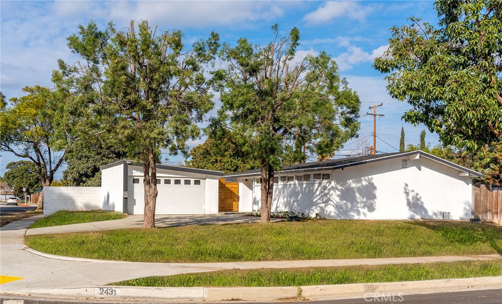 2431 Santa Ysabel Avenue