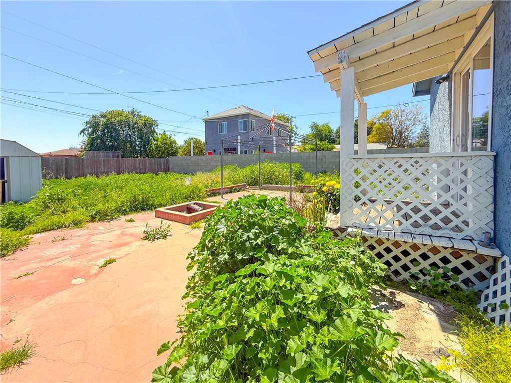 12056 Neenach Street