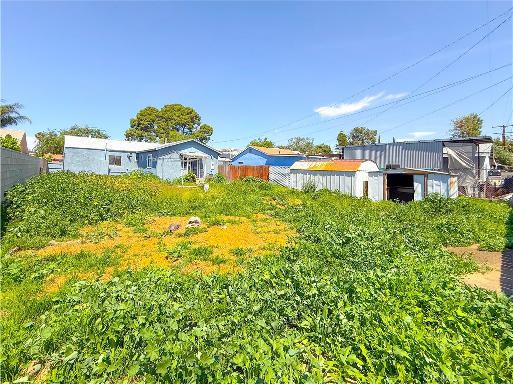 12056 Neenach Street