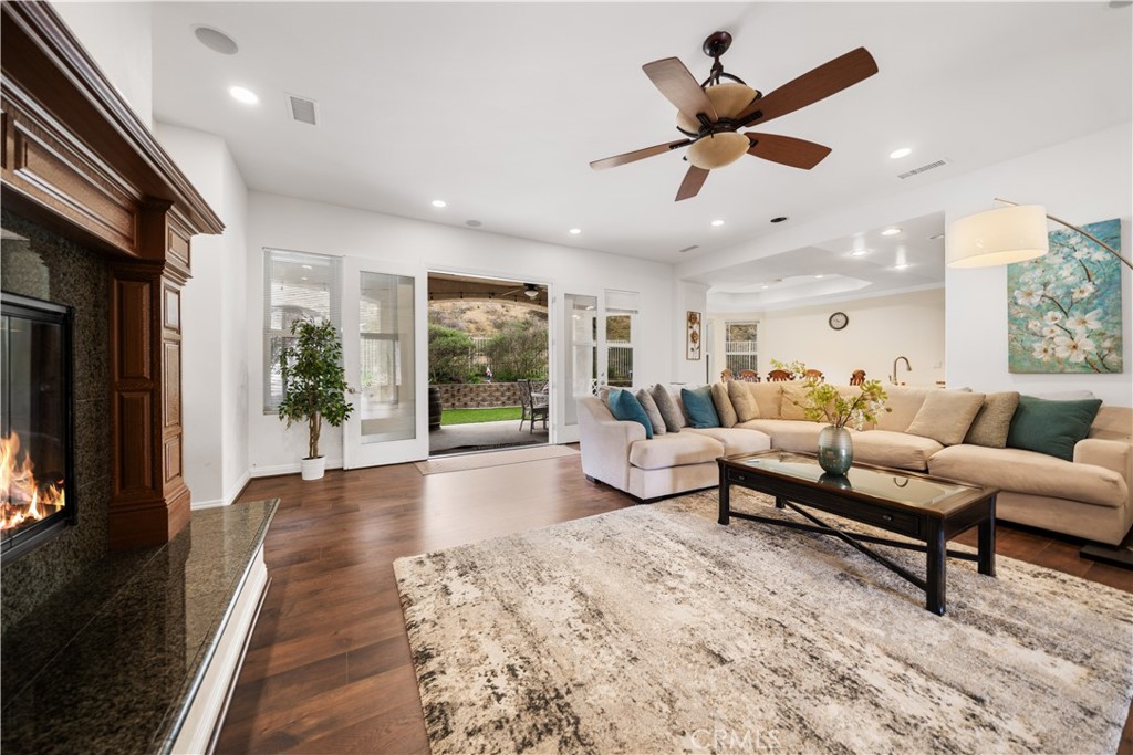 26677 Avenida Del Oro