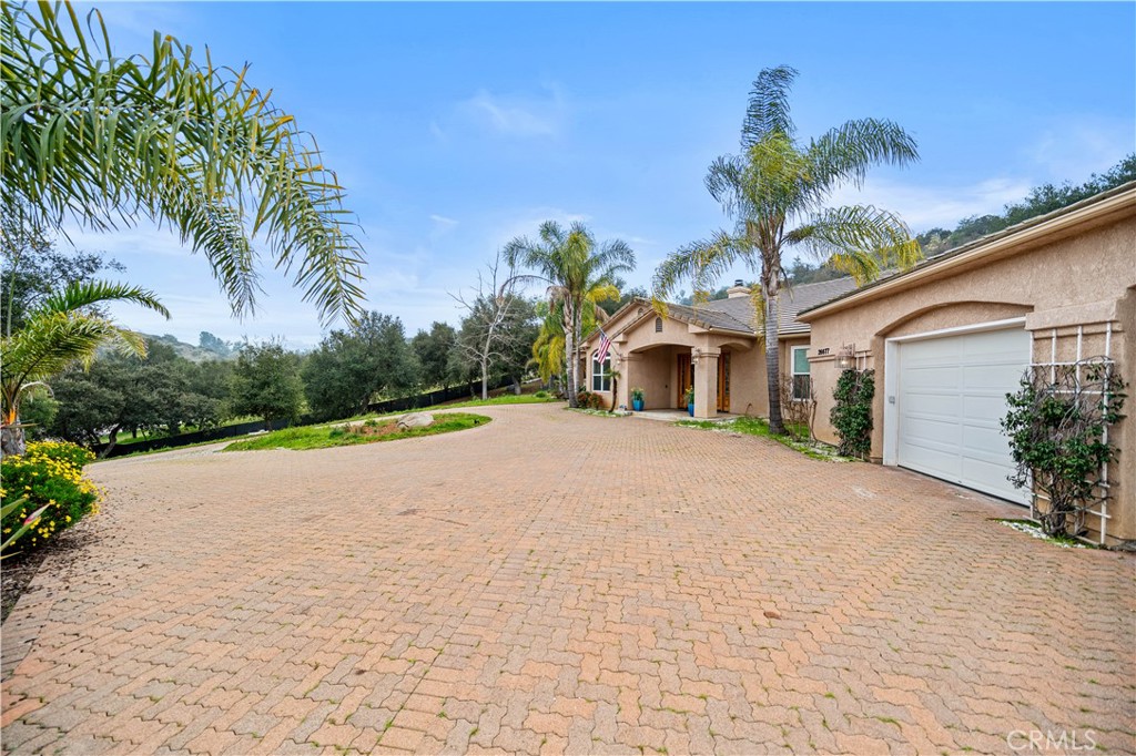 26677 Avenida Del Oro