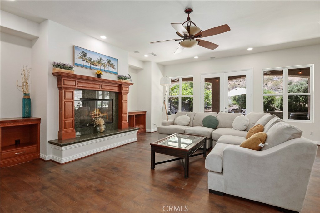 26677 Avenida Del Oro