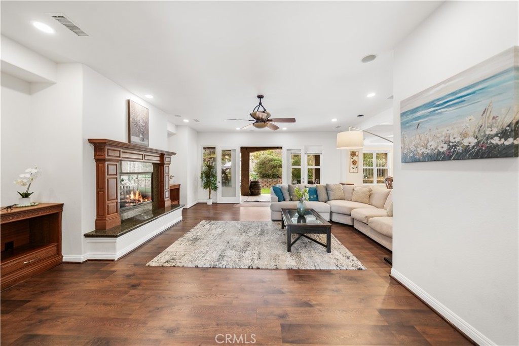 26677 Avenida Del Oro