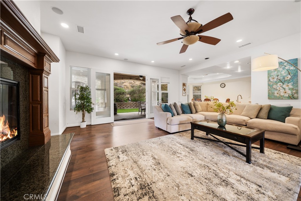 26677 Avenida Del Oro